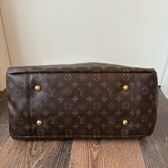 Louis Vuitton Monogram Artsy MM Shoulder Bag - Picture 6 of 16
